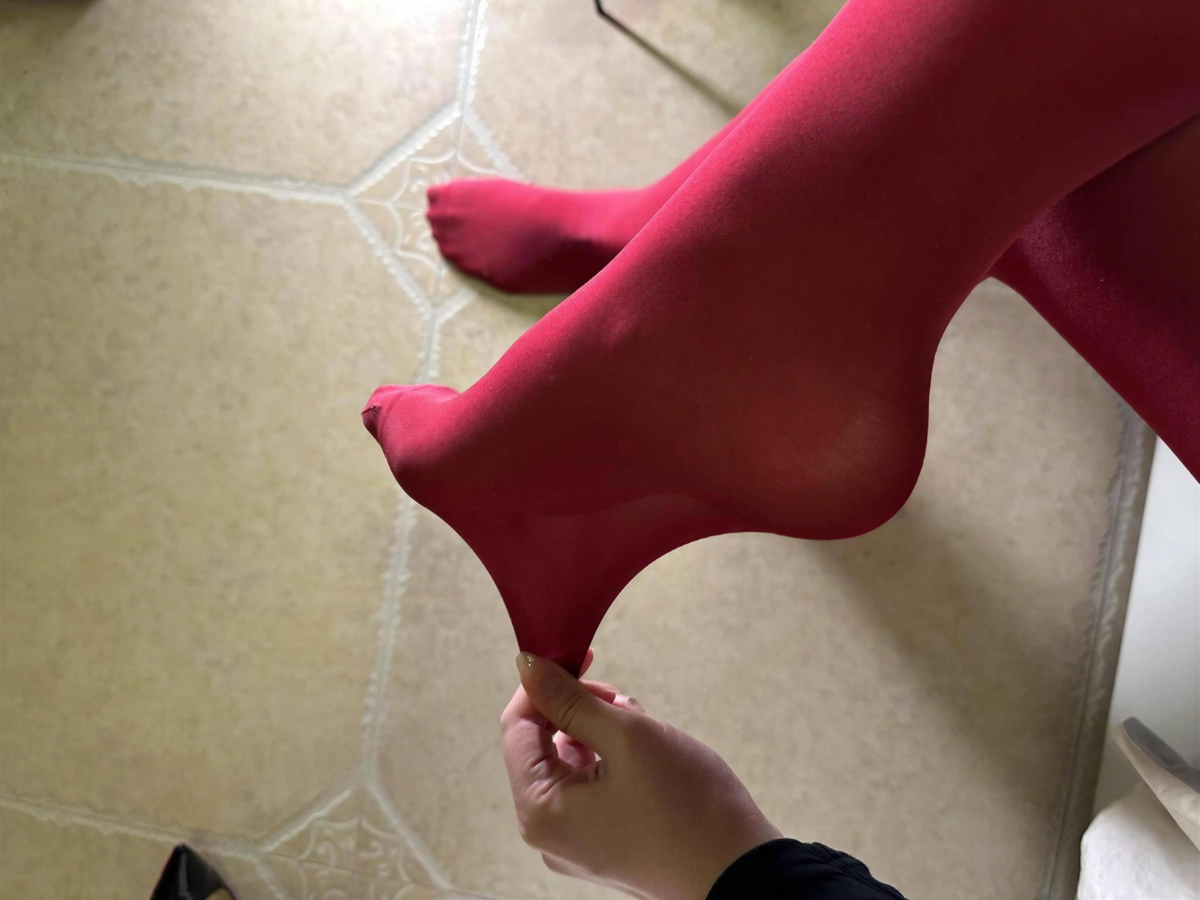 美邵女Baby – 一组绝顶红丝 27P